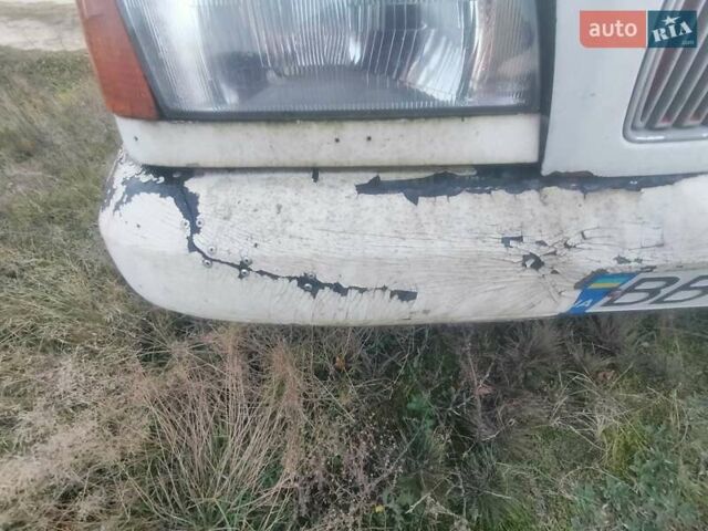 Белый Вольво 440, объемом двигателя 1.8 л и пробегом 272 тыс. км за 800 $, фото 12 на Automoto.ua