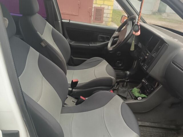 Белый Вольво 440, объемом двигателя 1.7 л и пробегом 3 тыс. км за 547 $, фото 4 на Automoto.ua