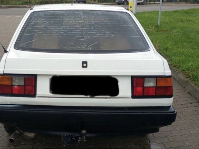 Білий Вольво 440, об'ємом двигуна 1.8 л та пробігом 275 тис. км за 650 $, фото 3 на Automoto.ua