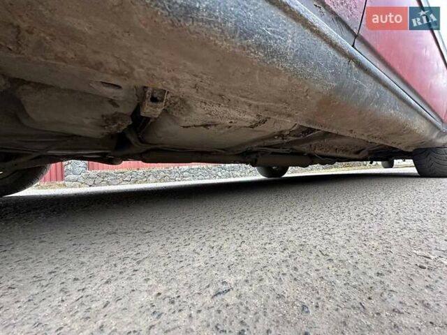 Красный Вольво 440, объемом двигателя 1.71 л и пробегом 280 тыс. км за 597 $, фото 6 на Automoto.ua