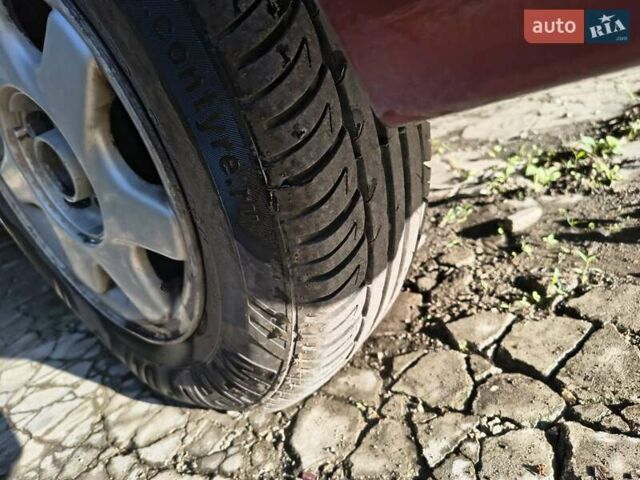 Красный Вольво 440, объемом двигателя 1.7 л и пробегом 448 тыс. км за 1400 $, фото 3 на Automoto.ua