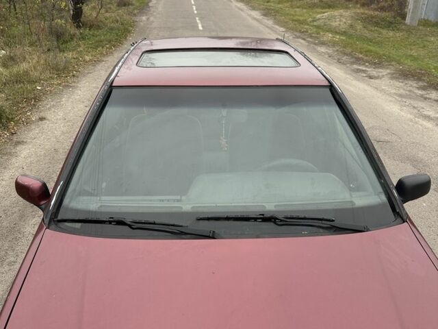 Красный Вольво 440, объемом двигателя 1.8 л и пробегом 280 тыс. км за 1200 $, фото 2 на Automoto.ua