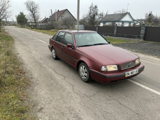 Красный Вольво 440, объемом двигателя 1.8 л и пробегом 280 тыс. км за 1200 $, фото 4 на Automoto.ua