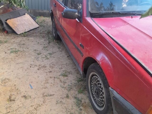 Красный Вольво 440, объемом двигателя 1.7 л и пробегом 250 тыс. км за 600 $, фото 3 на Automoto.ua
