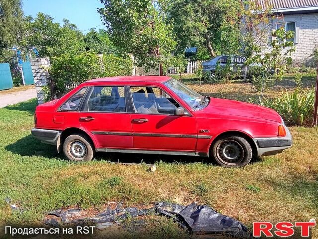 Червоний Вольво 440, об'ємом двигуна 1.7 л та пробігом 200 тис. км за 500 $, фото 7 на Automoto.ua