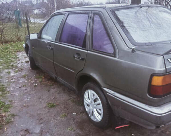 Серый Вольво 440, объемом двигателя 1.8 л и пробегом 150 тыс. км за 900 $, фото 8 на Automoto.ua