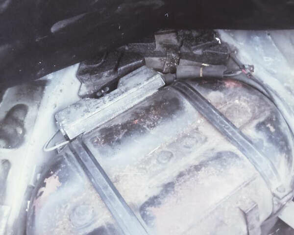 Серый Вольво 440, объемом двигателя 1.8 л и пробегом 150 тыс. км за 900 $, фото 7 на Automoto.ua