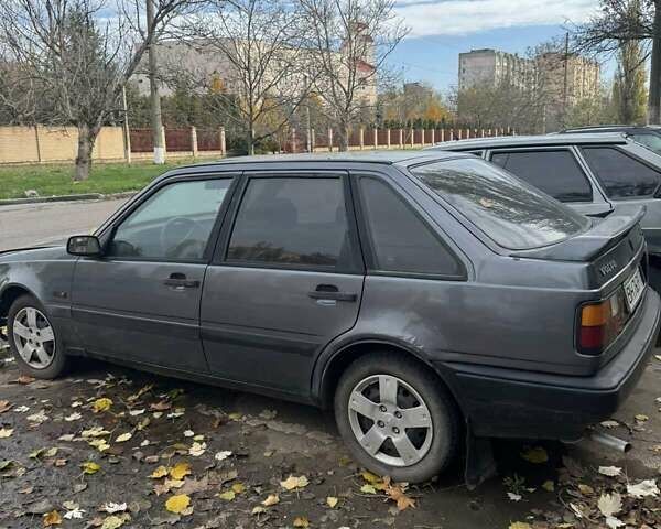 Серый Вольво 440, объемом двигателя 1.7 л и пробегом 280 тыс. км за 1100 $, фото 2 на Automoto.ua
