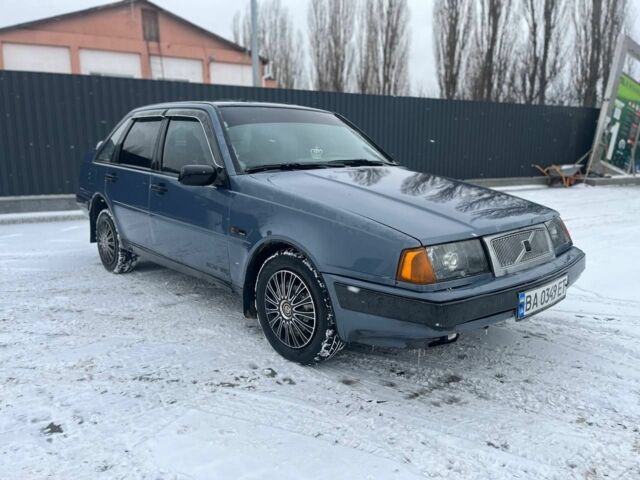 Сірий Вольво 440, об'ємом двигуна 1.7 л та пробігом 194 тис. км за 1150 $, фото 2 на Automoto.ua