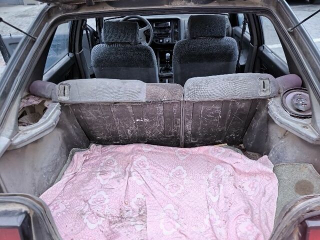 Сірий Вольво 440, об'ємом двигуна 0 л та пробігом 222 тис. км за 600 $, фото 21 на Automoto.ua