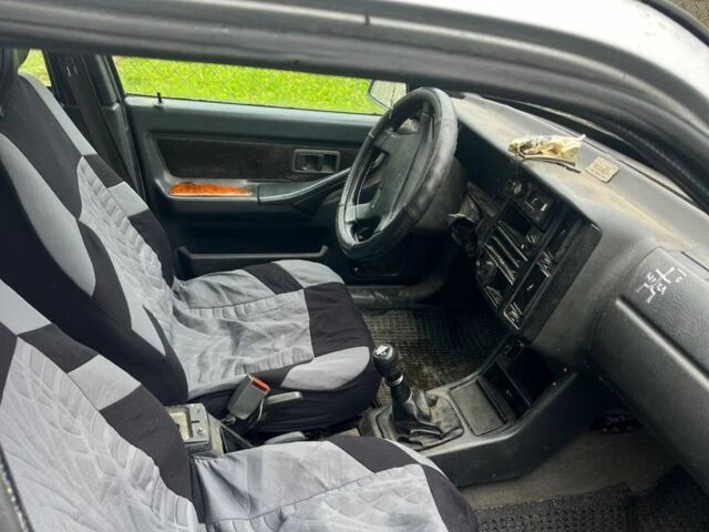 Серый Вольво 440, объемом двигателя 2 л и пробегом 290 тыс. км за 820 $, фото 4 на Automoto.ua