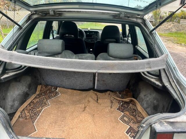 Серый Вольво 440, объемом двигателя 2 л и пробегом 290 тыс. км за 820 $, фото 5 на Automoto.ua