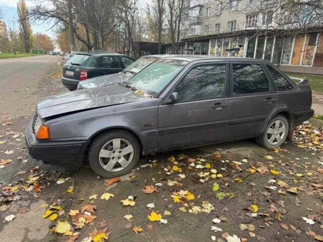 Серый Вольво 440, объемом двигателя 1.7 л и пробегом 280 тыс. км за 1100 $, фото 1 на Automoto.ua