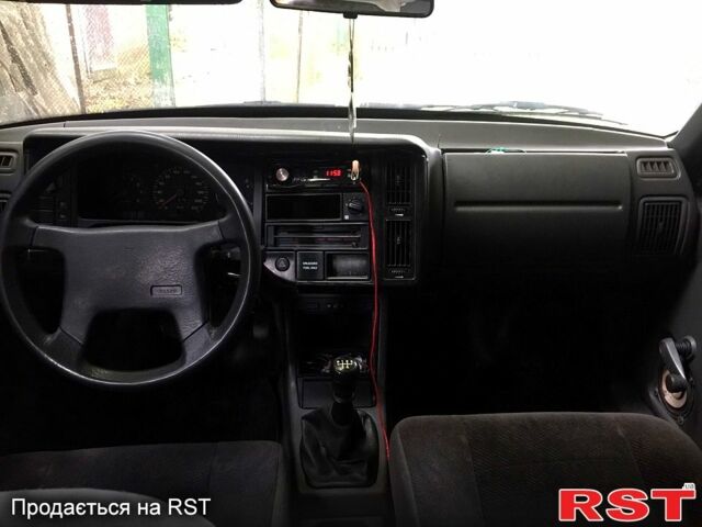 Серый Вольво 440, объемом двигателя 1.7 л и пробегом 442 тыс. км за 1300 $, фото 4 на Automoto.ua