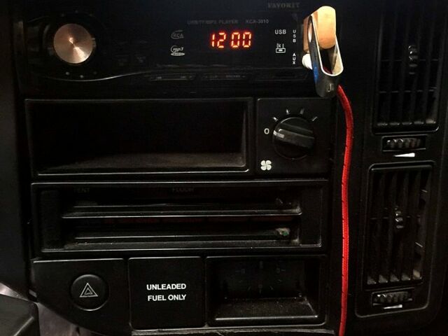 Серый Вольво 440, объемом двигателя 1.7 л и пробегом 442 тыс. км за 1300 $, фото 7 на Automoto.ua