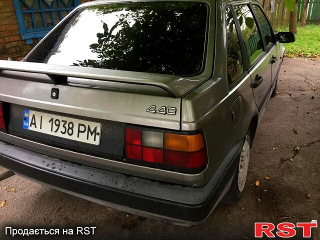 Серый Вольво 440, объемом двигателя 1.7 л и пробегом 442 тыс. км за 1300 $, фото 2 на Automoto.ua