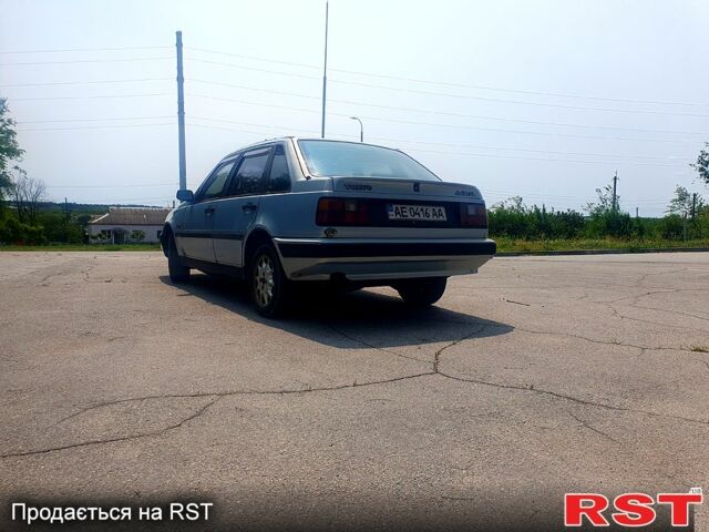 Серый Вольво 440, объемом двигателя 2 л и пробегом 300 тыс. км за 850 $, фото 3 на Automoto.ua