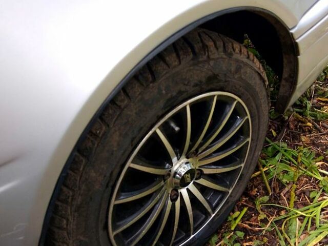 Серый Вольво 440, объемом двигателя 1.7 л и пробегом 0 тыс. км за 1630 $, фото 1 на Automoto.ua