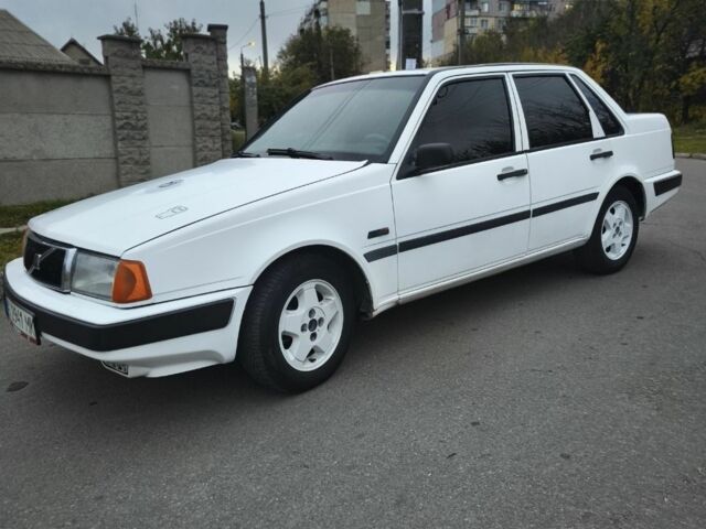 Белый Вольво 460, объемом двигателя 1.7 л и пробегом 280 тыс. км за 832 $, фото 2 на Automoto.ua