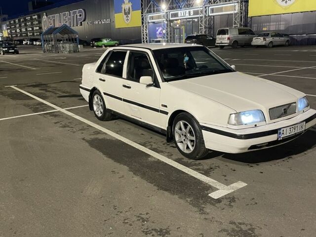 Білий Вольво 460, об'ємом двигуна 1.8 л та пробігом 275 тис. км за 1600 $, фото 2 на Automoto.ua