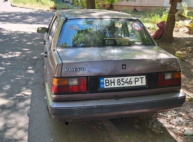 Коричневый Вольво 460, объемом двигателя 1.7 л и пробегом 230 тыс. км за 1300 $, фото 5 на Automoto.ua