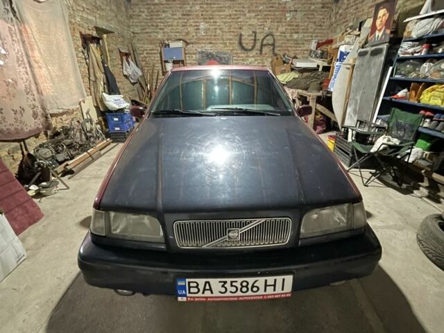 Червоний Вольво 460, об'ємом двигуна 2 л та пробігом 220 тис. км за 2000 $, фото 1 на Automoto.ua