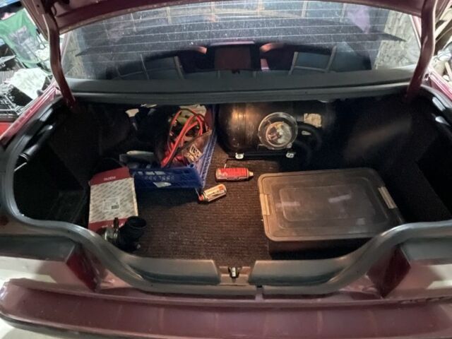 Червоний Вольво 460, об'ємом двигуна 2 л та пробігом 220 тис. км за 2000 $, фото 11 на Automoto.ua