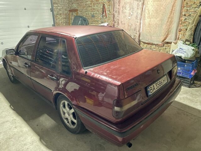 Червоний Вольво 460, об'ємом двигуна 2 л та пробігом 220 тис. км за 2000 $, фото 5 на Automoto.ua