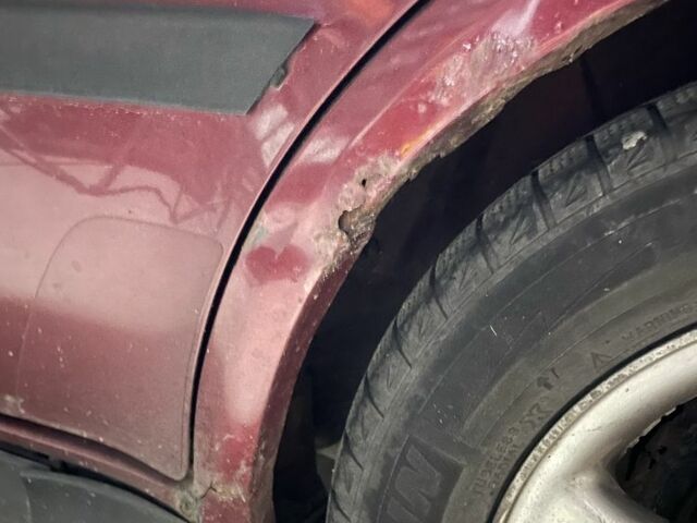 Червоний Вольво 460, об'ємом двигуна 2 л та пробігом 220 тис. км за 2000 $, фото 3 на Automoto.ua