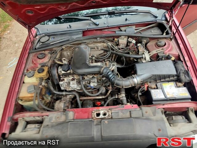 Красный Вольво 460, объемом двигателя 1.8 л и пробегом 270 тыс. км за 1800 $, фото 10 на Automoto.ua