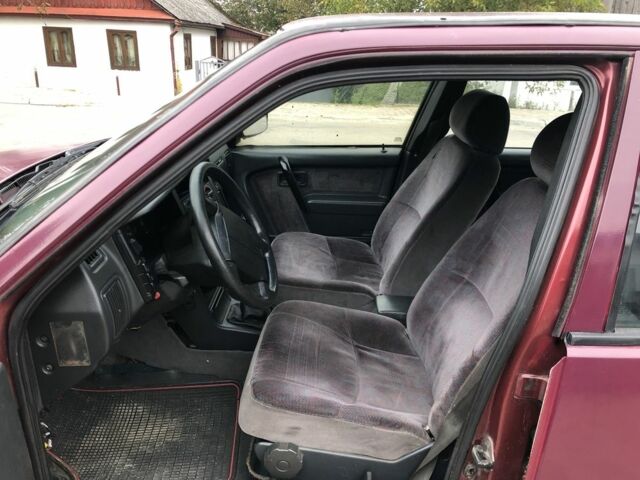 Красный Вольво 460, объемом двигателя 1.8 л и пробегом 2 тыс. км за 1400 $, фото 13 на Automoto.ua