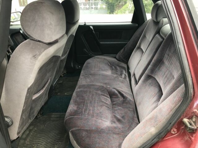 Красный Вольво 460, объемом двигателя 1.8 л и пробегом 2 тыс. км за 1400 $, фото 14 на Automoto.ua