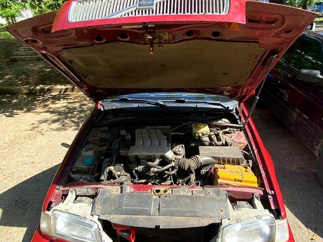 Красный Вольво 460, объемом двигателя 2 л и пробегом 430 тыс. км за 2500 $, фото 4 на Automoto.ua