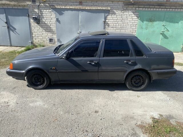 Серый Вольво 460, объемом двигателя 1.8 л и пробегом 350 тыс. км за 1000 $, фото 2 на Automoto.ua