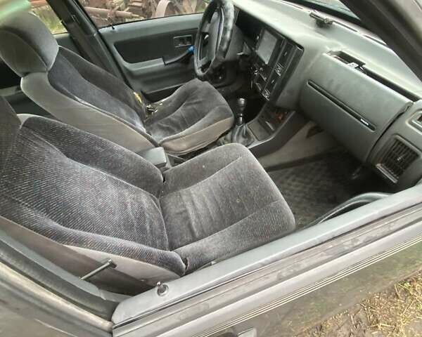 Сірий Вольво 460, об'ємом двигуна 1.7 л та пробігом 200 тис. км за 1000 $, фото 2 на Automoto.ua