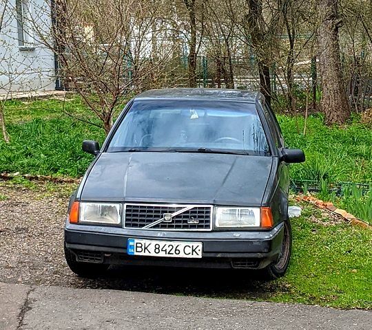 Серый Вольво 460, объемом двигателя 1.6 л и пробегом 0 тыс. км за 450 $, фото 5 на Automoto.ua