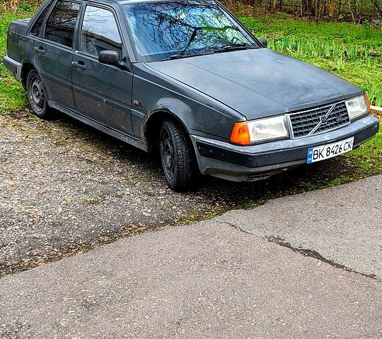 Серый Вольво 460, объемом двигателя 1.6 л и пробегом 0 тыс. км за 450 $, фото 4 на Automoto.ua