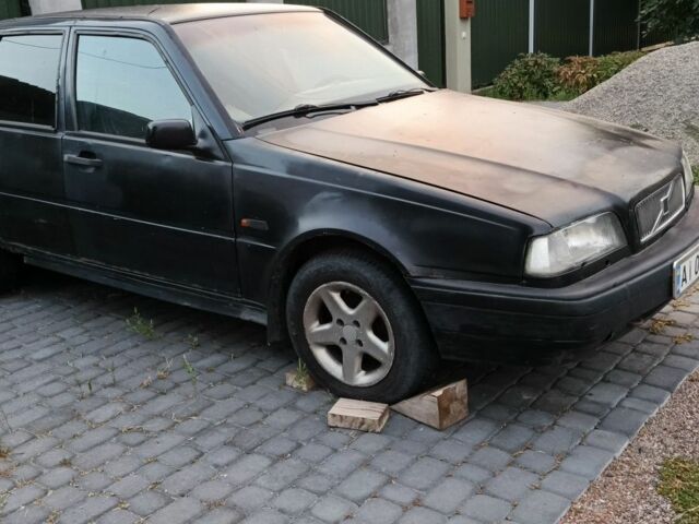 Серый Вольво 460, объемом двигателя 2 л и пробегом 450 тыс. км за 1211 $, фото 1 на Automoto.ua