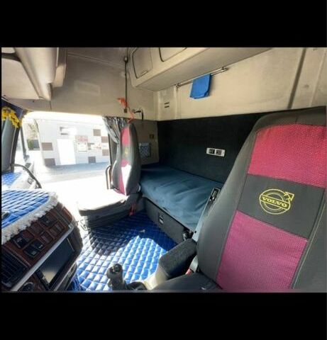 Серый Вольво 460, объемом двигателя 12.1 л и пробегом 1000 тыс. км за 9800 $, фото 5 на Automoto.ua