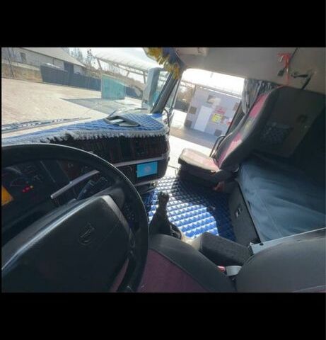 Серый Вольво 460, объемом двигателя 12.1 л и пробегом 1000 тыс. км за 9800 $, фото 6 на Automoto.ua