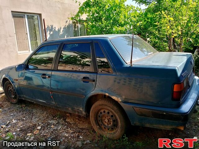 Синий Вольво 460, объемом двигателя 1.7 л и пробегом 0 тыс. км за 800 $, фото 2 на Automoto.ua