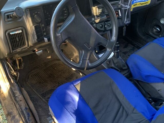 Синій Вольво 460, об'ємом двигуна 1.7 л та пробігом 370 тис. км за 388 $, фото 5 на Automoto.ua