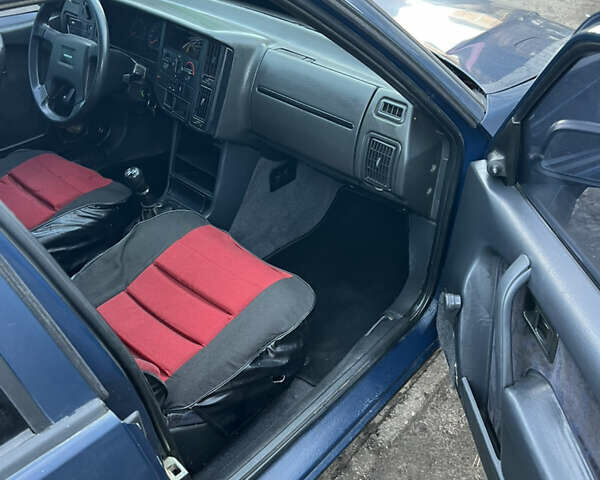 Синій Вольво 460, об'ємом двигуна 1.72 л та пробігом 397 тис. км за 600 $, фото 8 на Automoto.ua