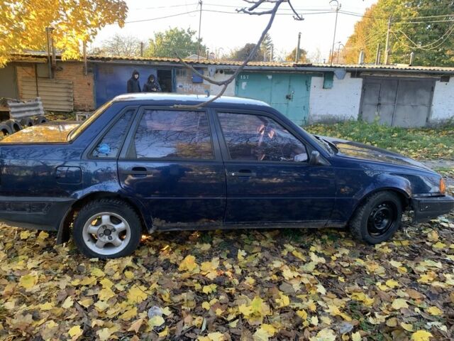 Синій Вольво 460, об'ємом двигуна 1.7 л та пробігом 370 тис. км за 388 $, фото 2 на Automoto.ua