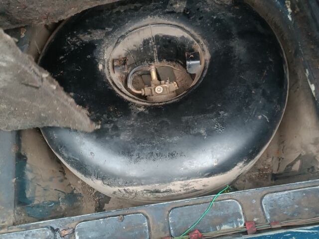 Синий Вольво 460, объемом двигателя 1.8 л и пробегом 11 тыс. км за 600 $, фото 6 на Automoto.ua