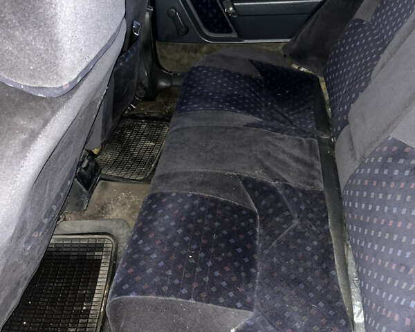 Синий Вольво 460, объемом двигателя 1.8 л и пробегом 331 тыс. км за 800 $, фото 15 на Automoto.ua