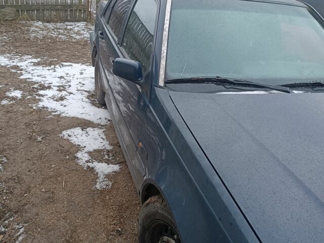 Синий Вольво 460, объемом двигателя 1.8 л и пробегом 11 тыс. км за 600 $, фото 2 на Automoto.ua