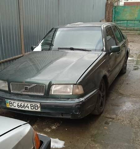 Зеленый Вольво 460, объемом двигателя 1.8 л и пробегом 333 тыс. км за 1300 $, фото 1 на Automoto.ua