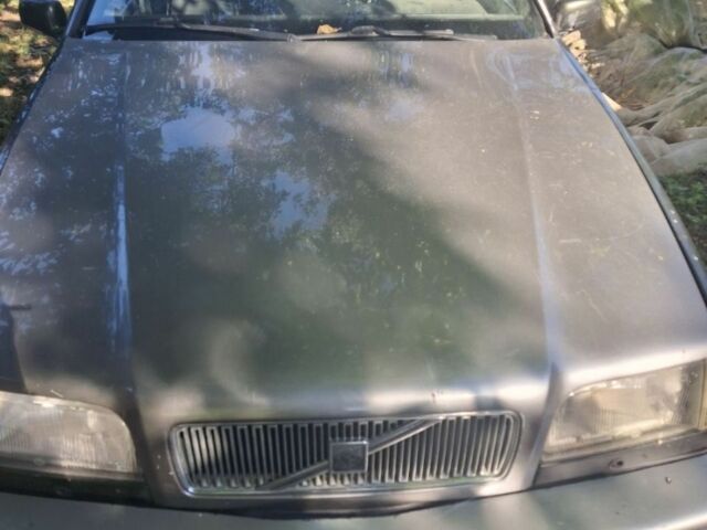 Зеленый Вольво 460, объемом двигателя 1.8 л и пробегом 380 тыс. км за 476 $, фото 3 на Automoto.ua