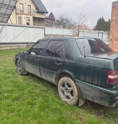 Зелений Вольво 460, об'ємом двигуна 2 л та пробігом 350 тис. км за 1700 $, фото 4 на Automoto.ua